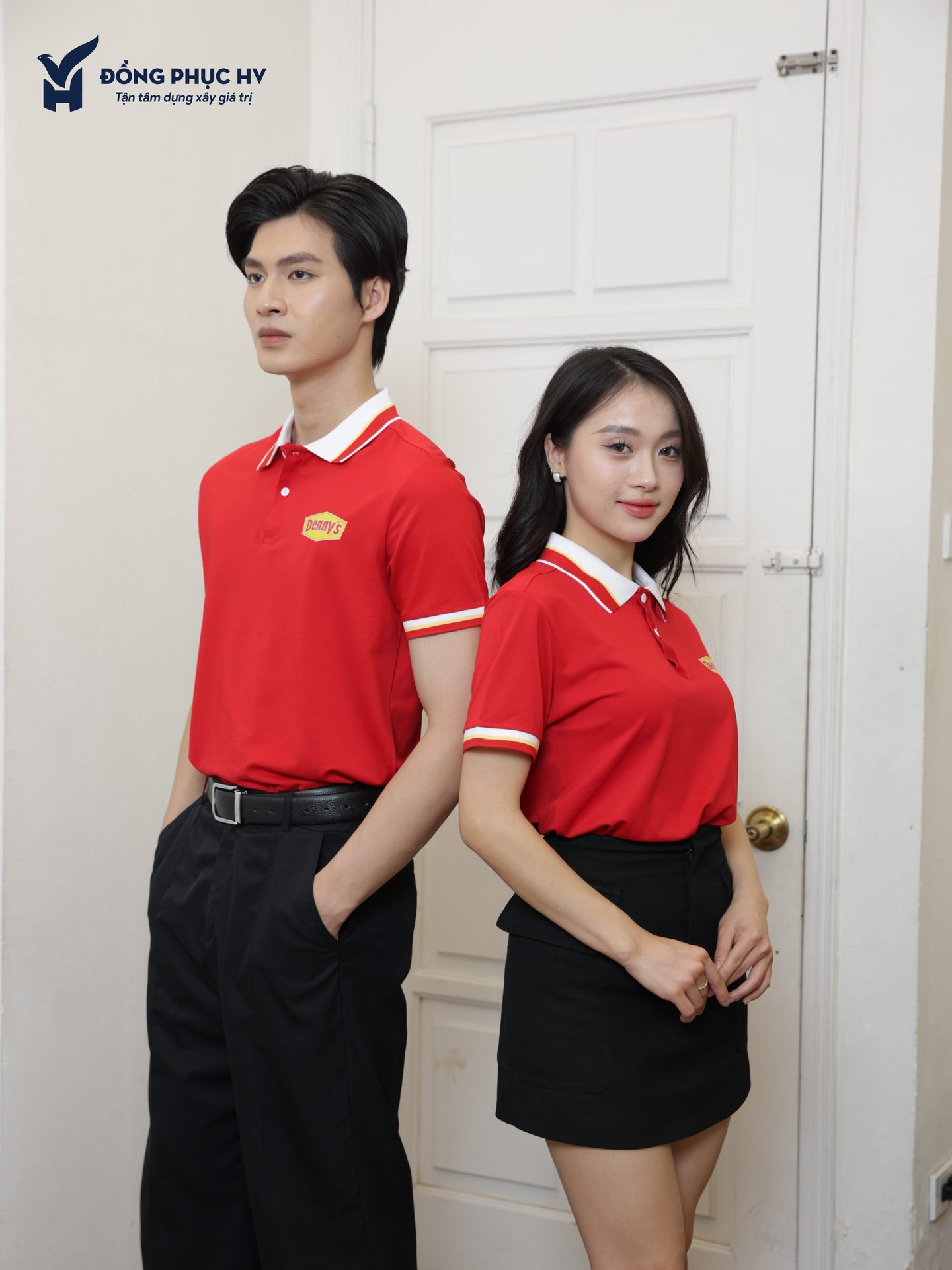 Đồng Phục Nhà Hàng Denny's Màu Đỏ TT1202 - Hình ảnh 6